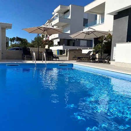 Fantasy Pool Villa Novalja Exterior photo