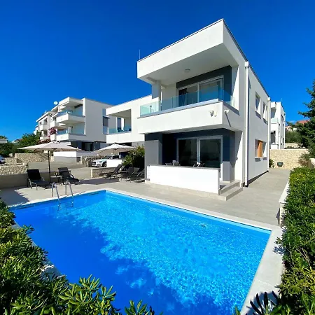 Fantasy Pool Villa Novalja Exterior photo