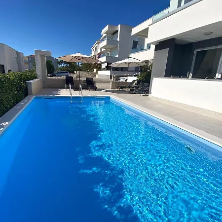 Fantasy Pool Villa Novalja Exterior photo