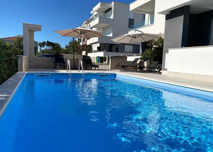 Fantasy Pool Villa