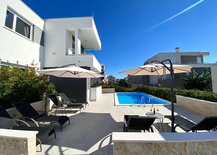Fantasy Pool Villa