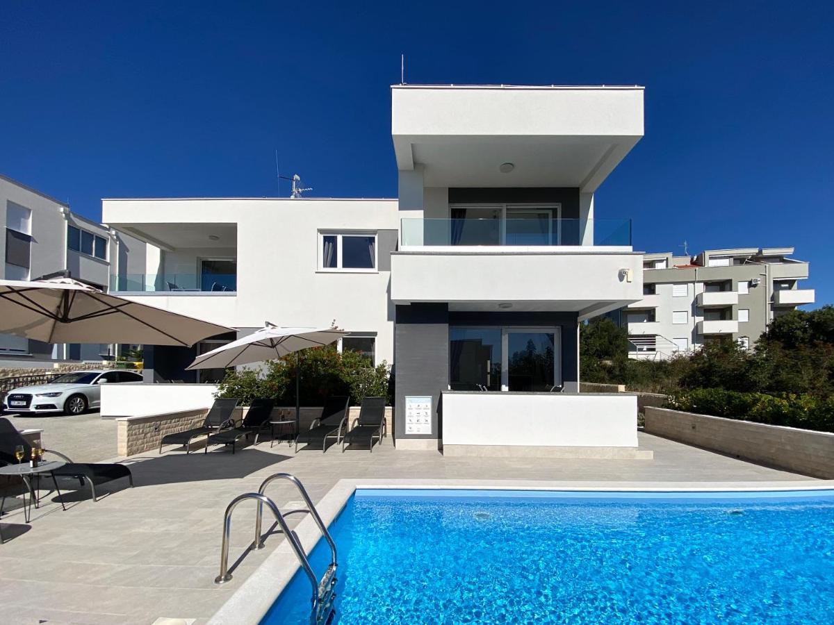 Apartman Fantasy Pool Novalja